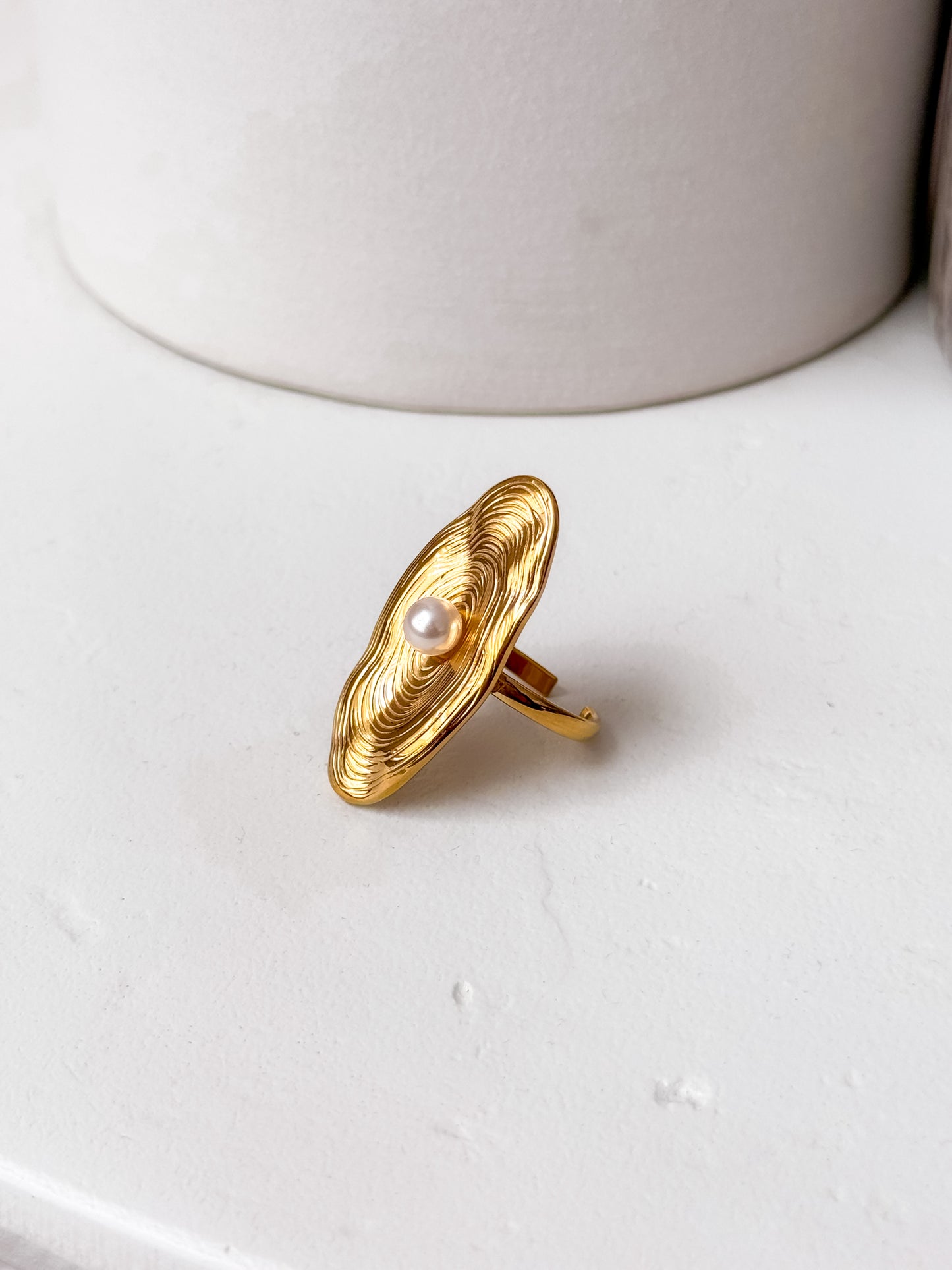 Clarissa ring
