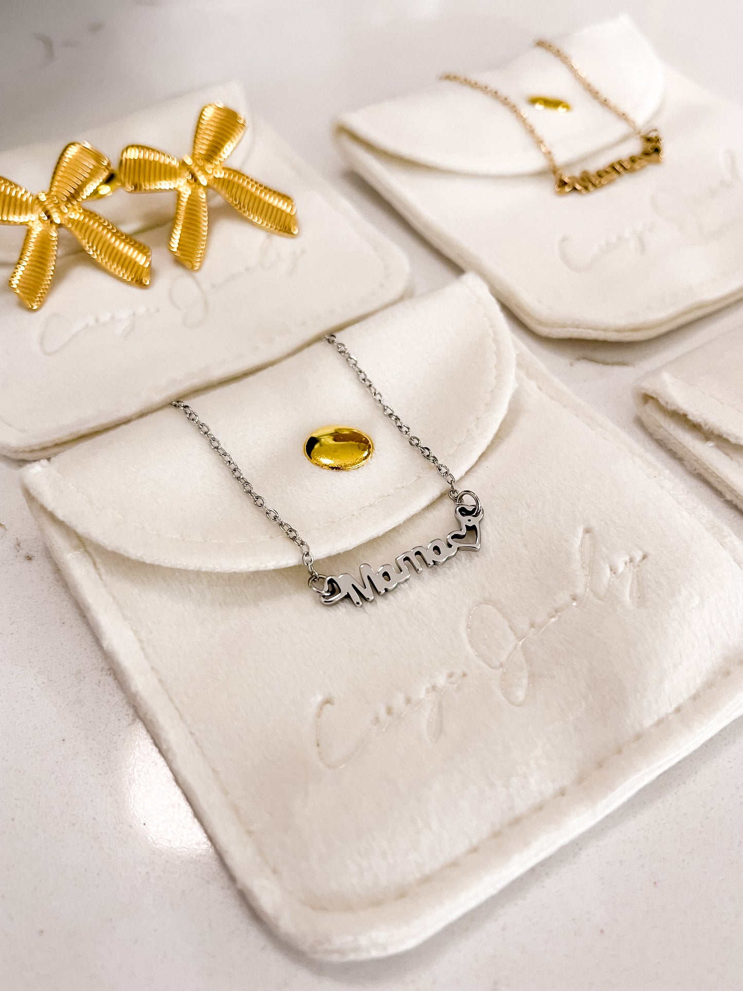 Mamá Necklace